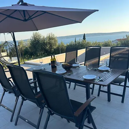 La Mia Ivana With Pool And View Villa Kastela